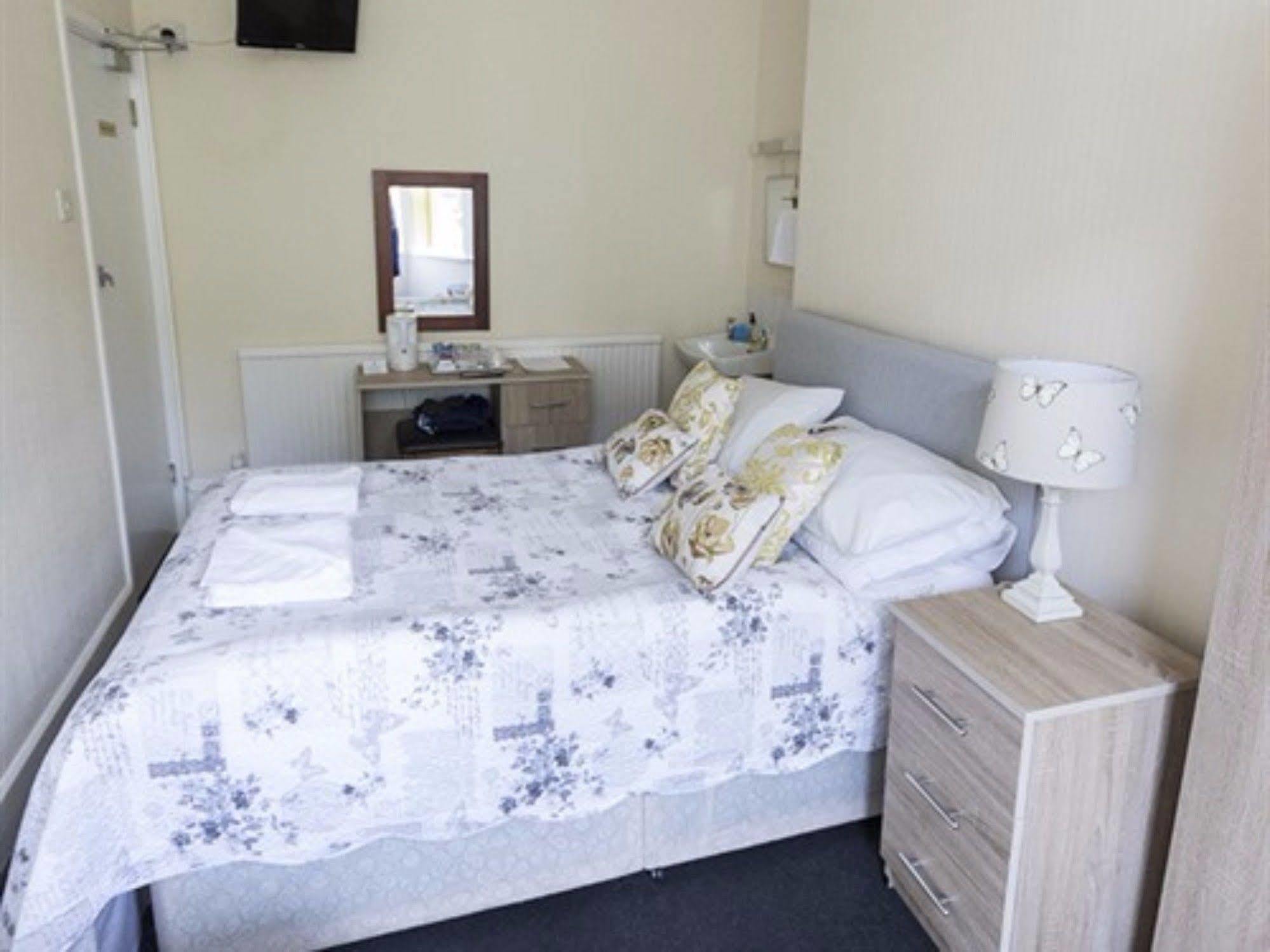 The Firs Bed And Breakfast Plymouth Exterior photo